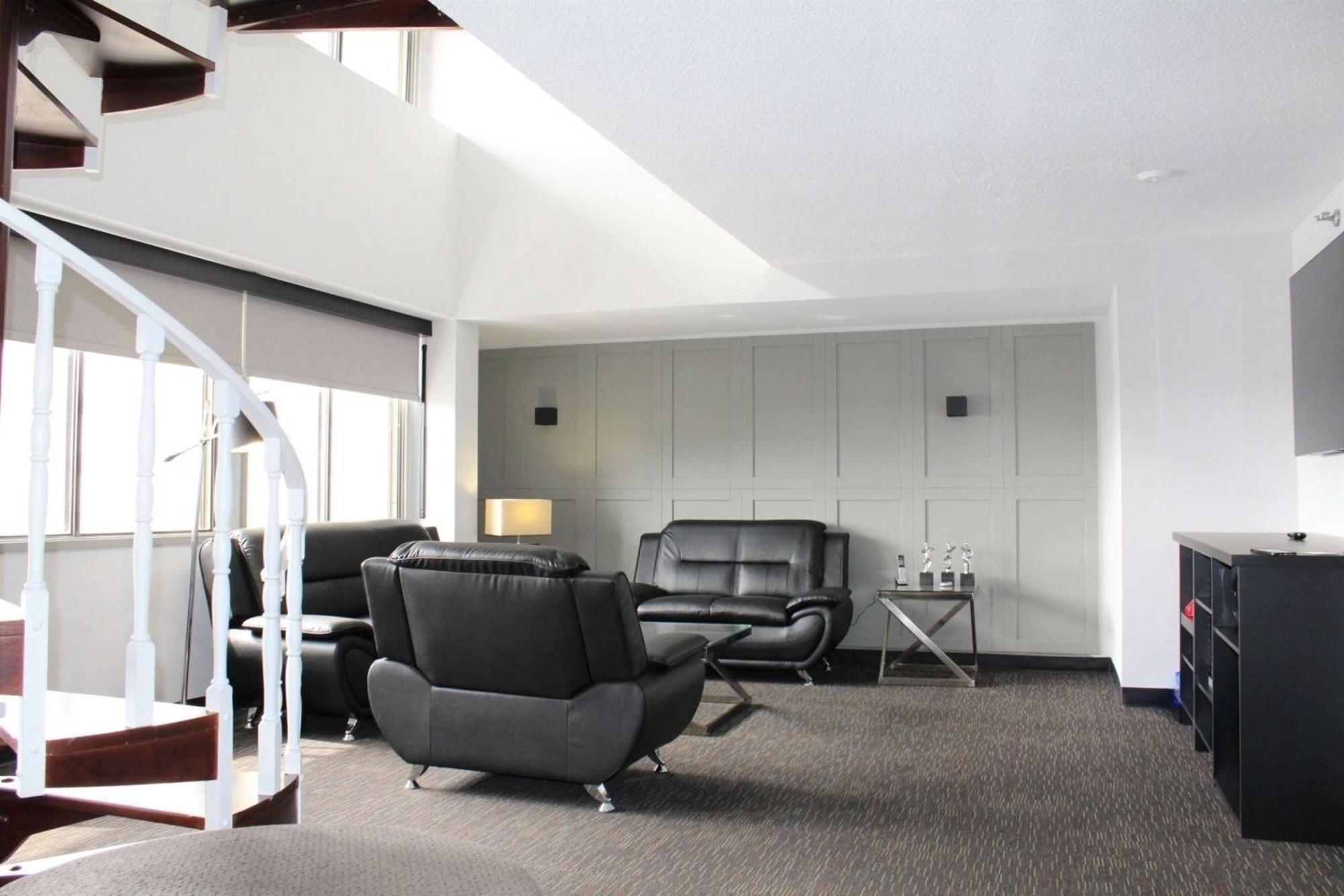 Ramada Plaza By Wyndham Regina Downtown Hotel Ngoại thất bức ảnh