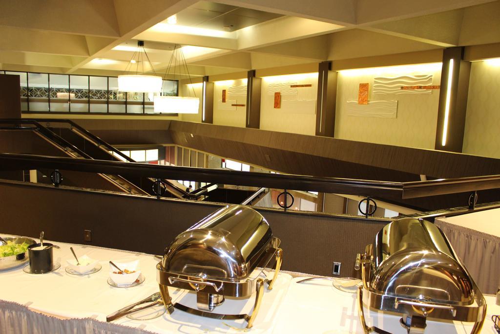 Ramada Plaza By Wyndham Regina Downtown Hotel Ngoại thất bức ảnh